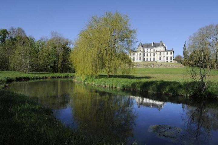 Camping Marvilla Parks -Parc Des Roches 91530 Saint-Chéron 外观 照片